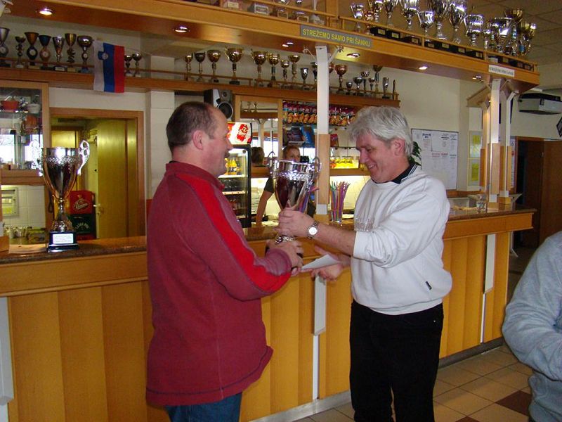 Slika:Veterani Loka 2010 11.jpg