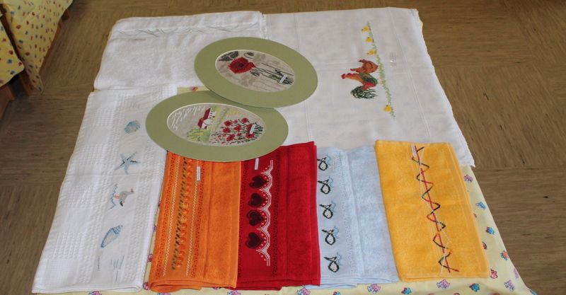 Slika:Razstava KUD 2012 21.jpg