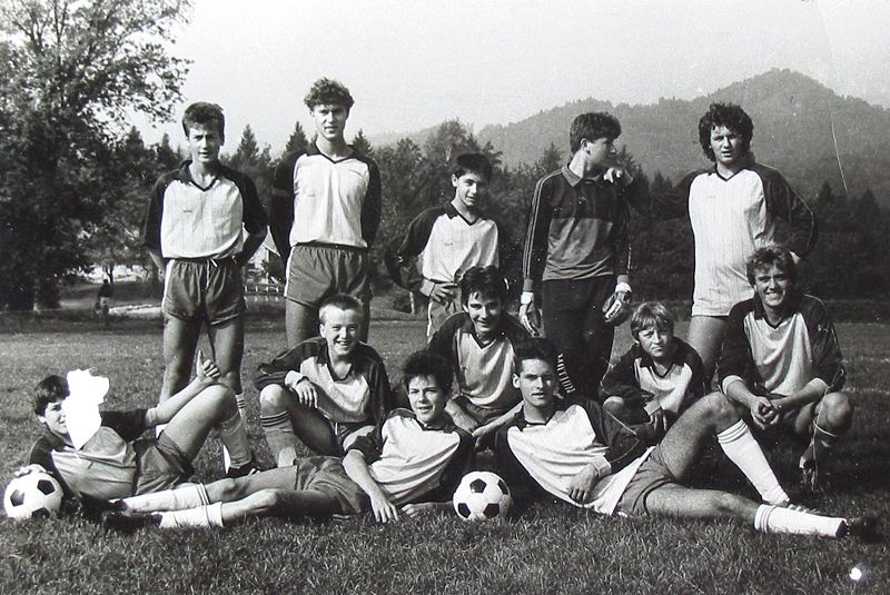 Slika:NK Bitnje 1990 91 mladinci.JPG
