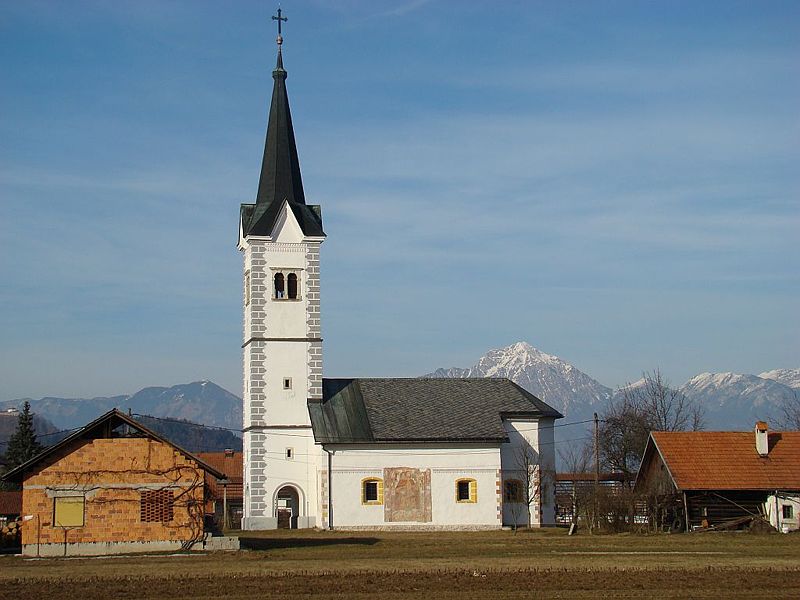 Slika:Cerkev sv Miklavza Sp Bitnje 1.JPG